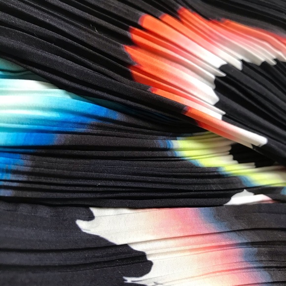 NWT A.L.C. Pleated Printed Camisole Crop Top - Picture 8 of 14